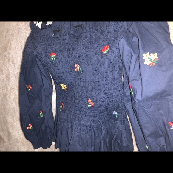 Off shoulder cute blue top - Picture 2 of 3